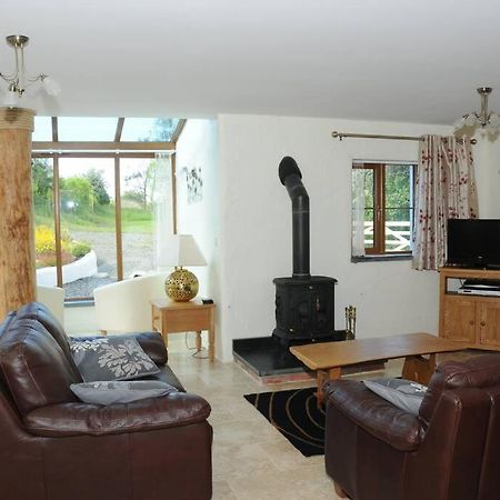 Ty-Hapus Cottage Jordanston 外观 照片