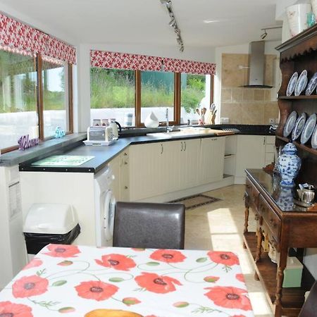 Ty-Hapus Cottage Jordanston 外观 照片