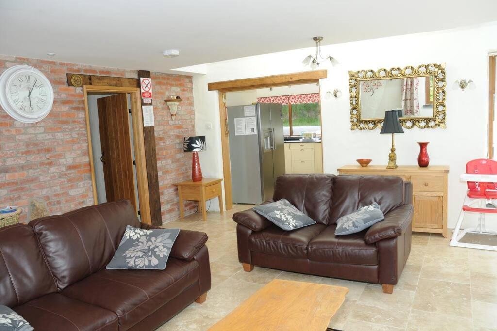 Ty-Hapus Cottage Jordanston 外观 照片